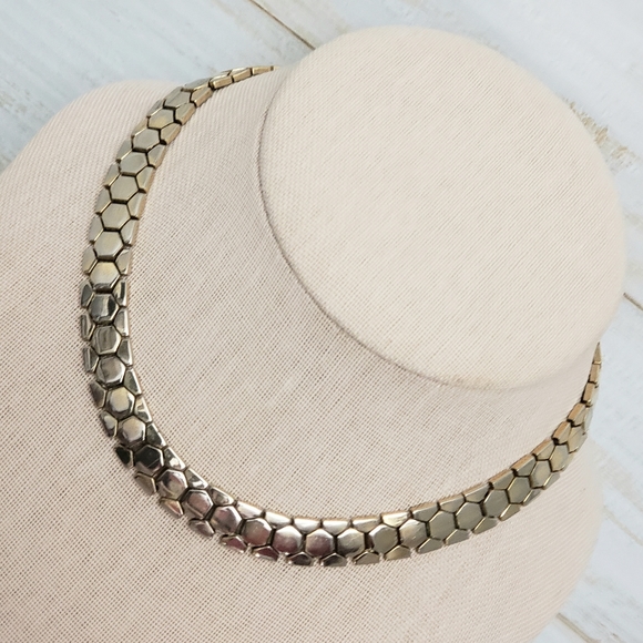 Crown Trifari Gold Jaquard Thick Classy Chocker Necklace Chain - Picture 2 of 8